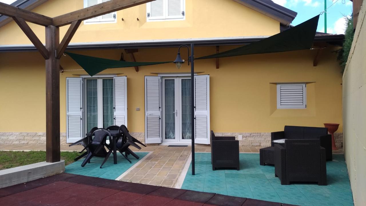 Ostello Villafranca Pignola Εξωτερικό φωτογραφία
